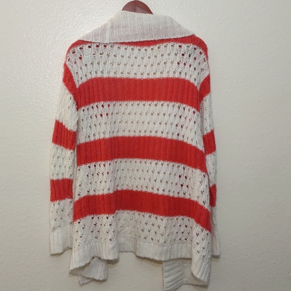 SLIGHTLY USED AEROPOSTALE CROCHET SWEATER CARDIGAN CORAL AND WHITE SIZE M BOHO - Picture 6 of 8